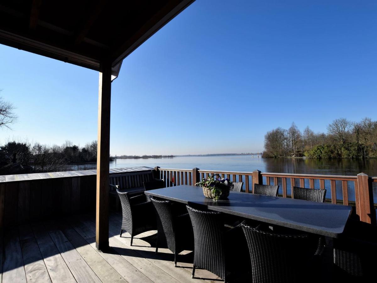 Luxurious Villa With Private Garden In Kaag Esterno foto